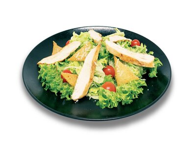 Салат Цезарь с курицей