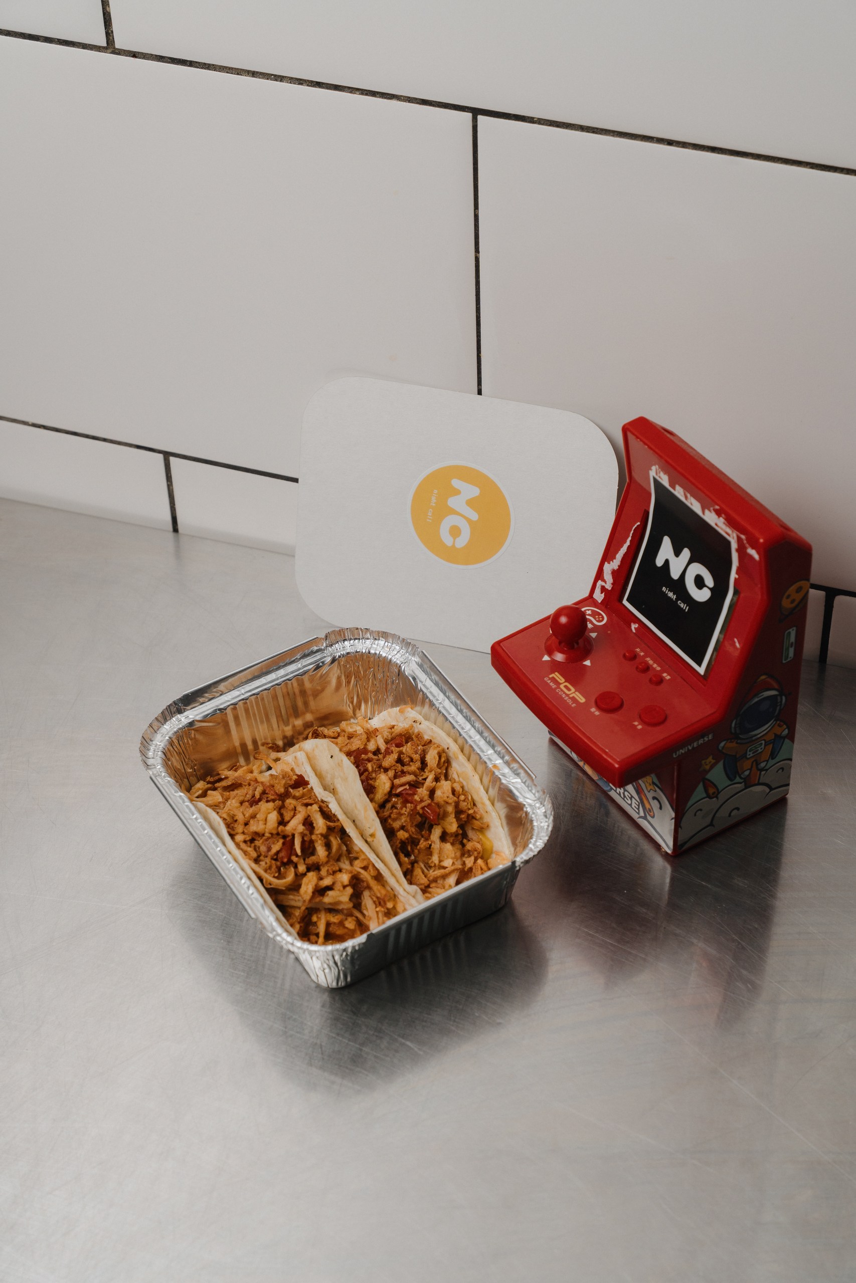 Тако с рваной свининой и вялеными томатами