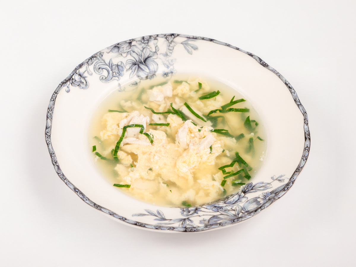 Римский куриный суп с яйцом и шпинатом