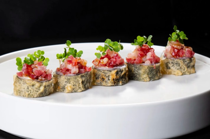 Ролл Темпура с Тунцом и Сибасом