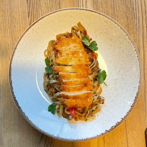 Лапша удон с овощами и свининой