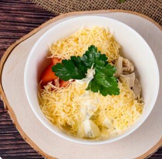 Салат из курицы с сыром
