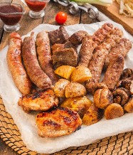 Ассорти из шашлыков и купатов малое