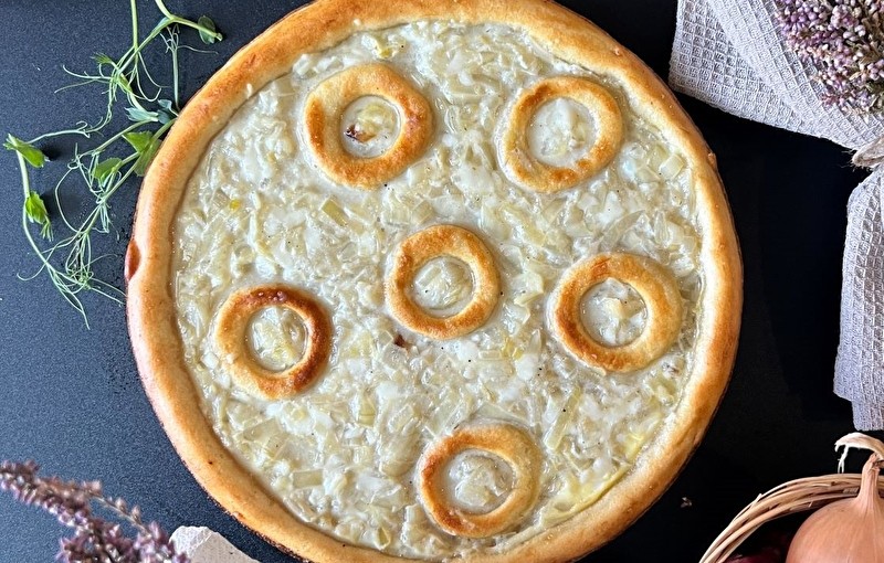 Луковый пирог