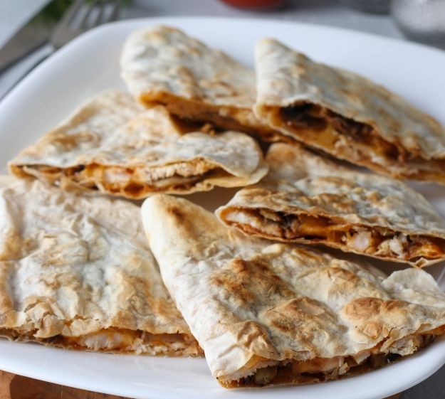 Кесадилья с курицей и сыром(пикантно)