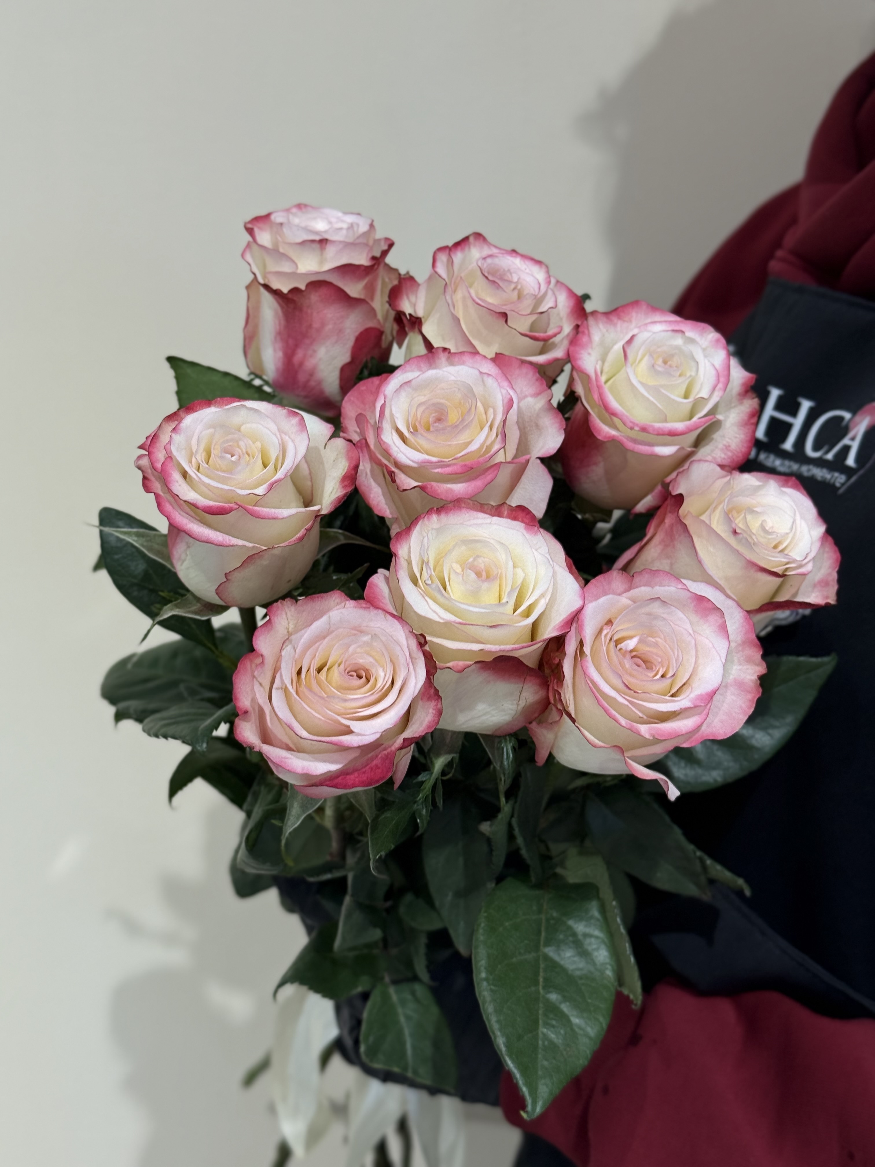 9 роз СВИТНЕС под ленту