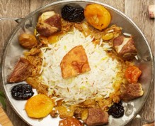 Плов восточный с говядиной и сухофруктами