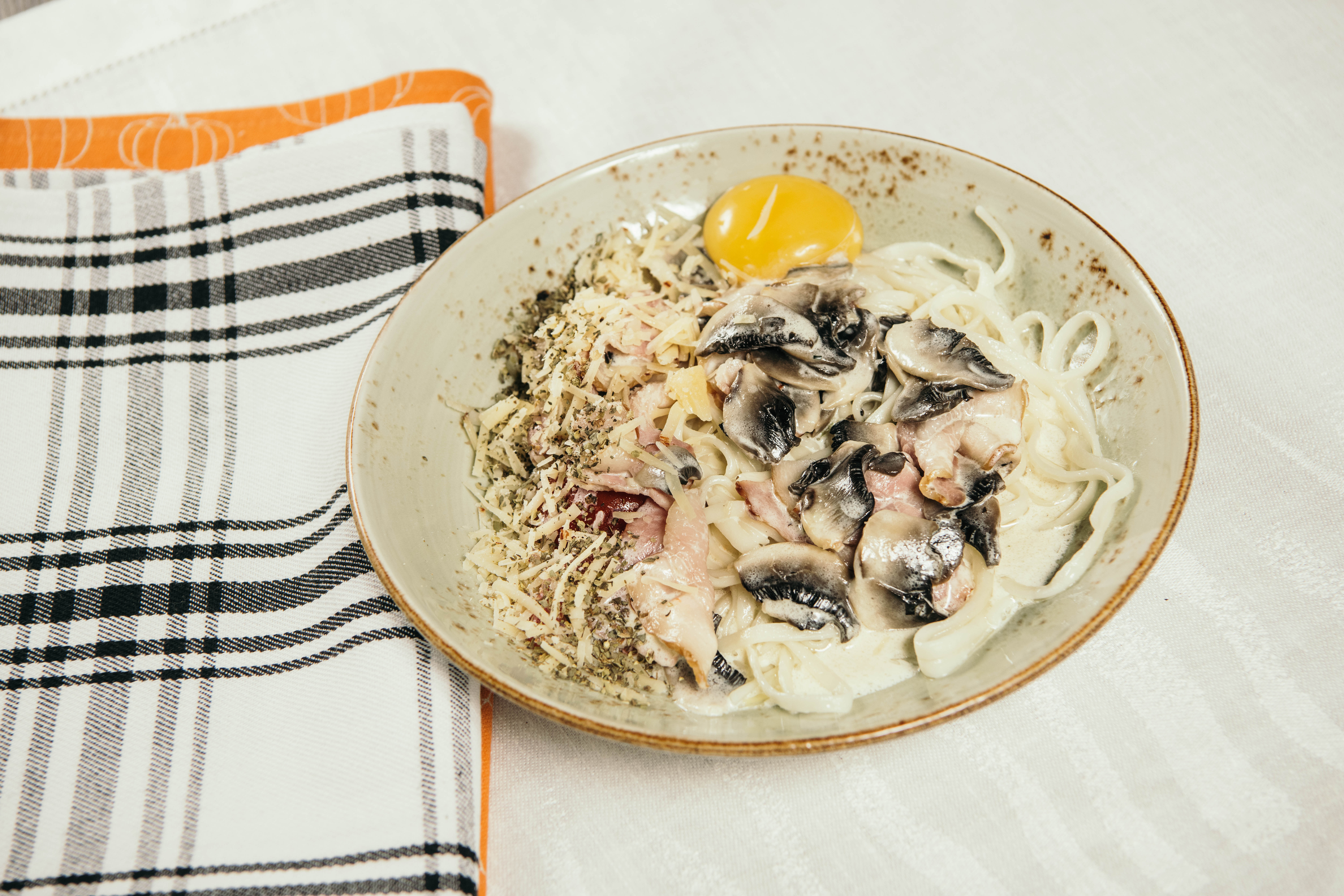 Лапша карбонара