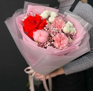 Букет микс с розами и хризантемами