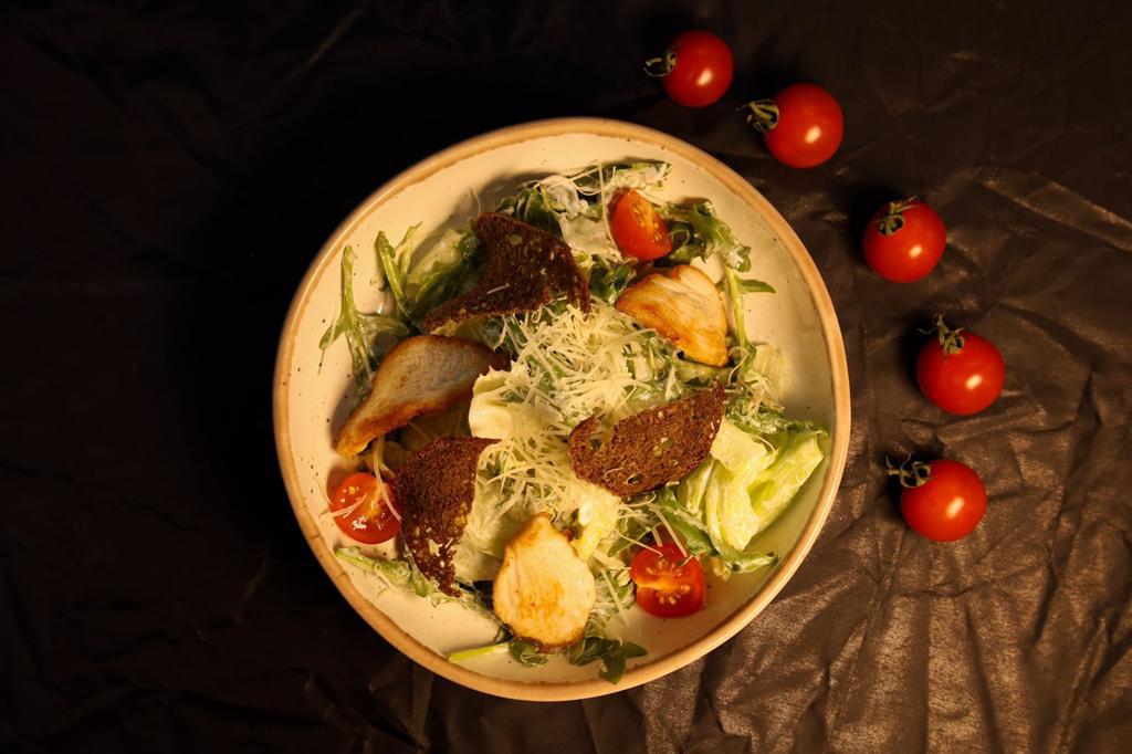 Цезарь с курицей