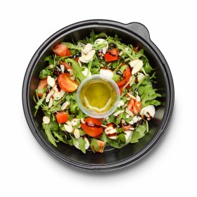Салат капрезе с рукколой и минд. лепест.