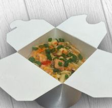 Wok с лосос. и креветками в слив.соусе