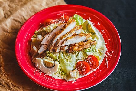 Цезарь с курицей