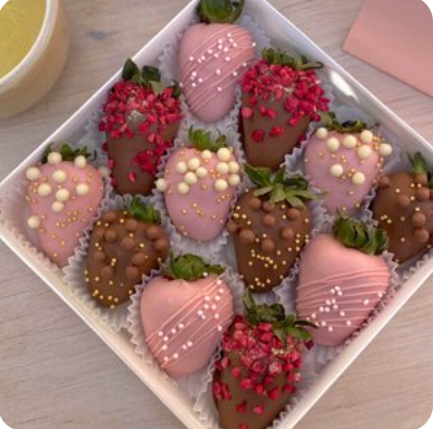 Клубника в шоколаде Love S (12-16 ягод)