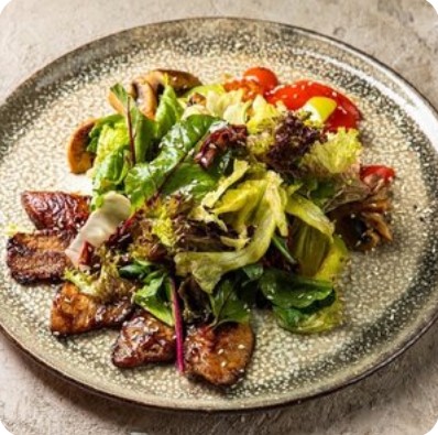 Салат с говяжьим языком