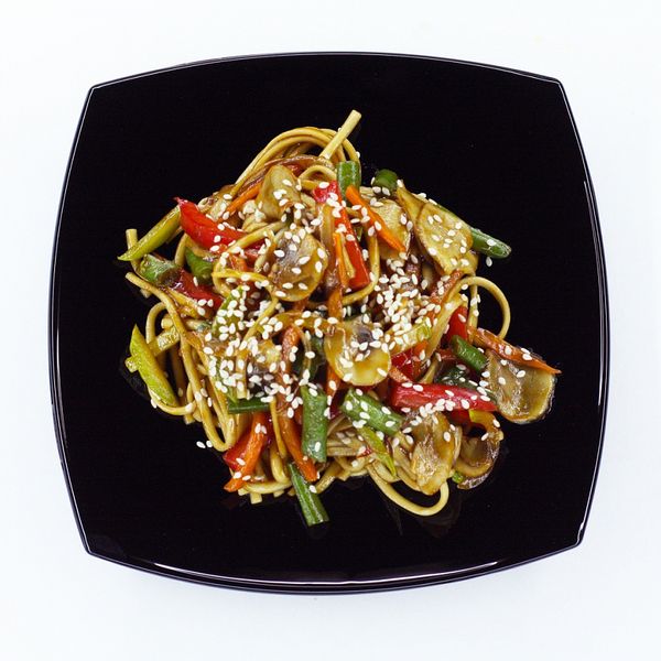 WOK Удон с овощами и грибами