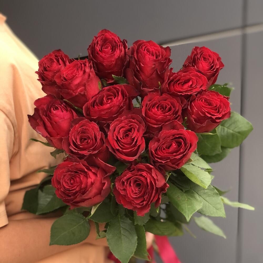 Роза Красная 15 шт Кения