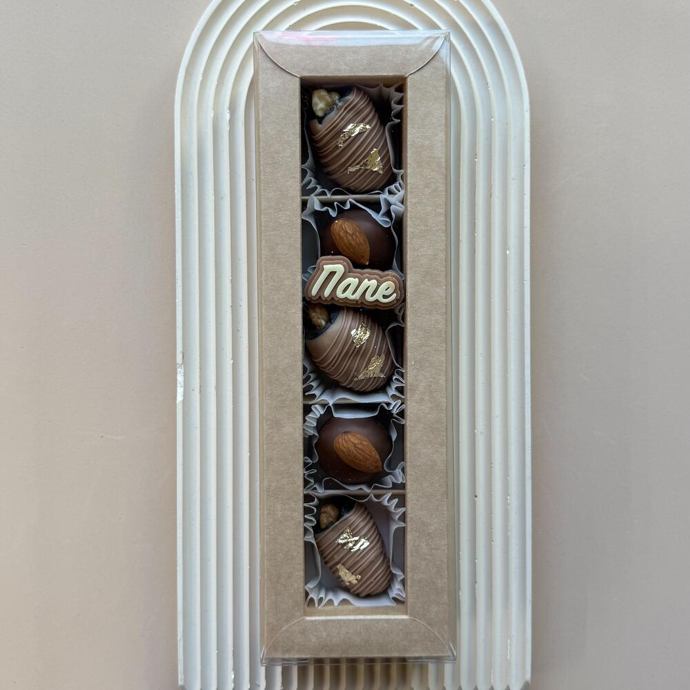 Набор с трюфелями и финиками