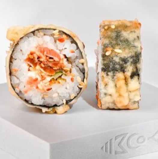 Темпура роллы с лососем