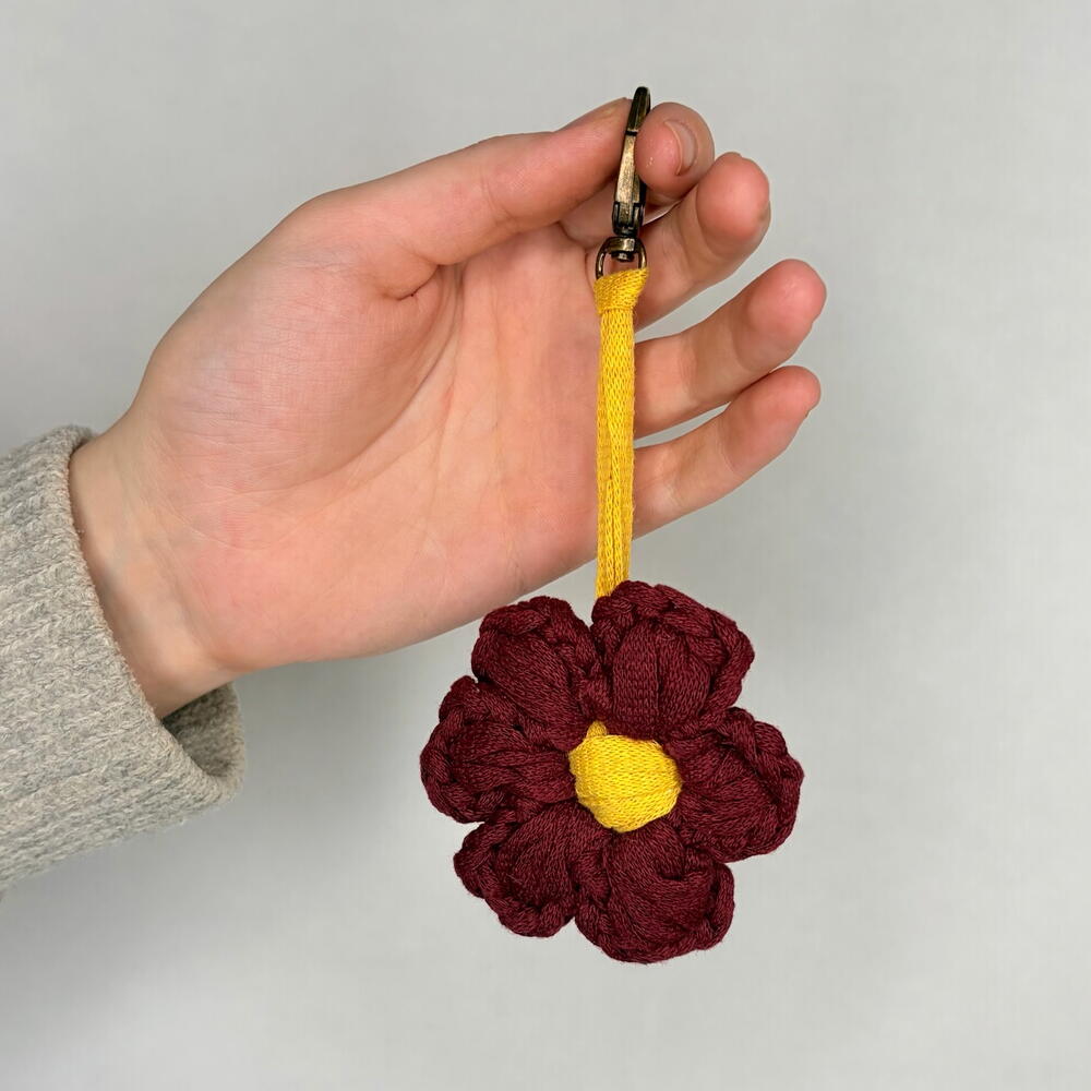 Брелoк на сумку ручной работы