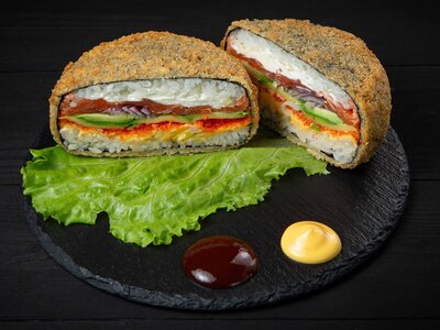 Суши-Бургер с лососем