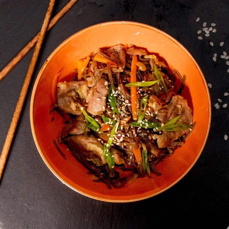 WOK лапша со свининой