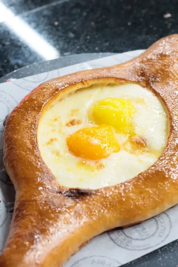 ХАЧАПУРИ ПО-АДЖАРСКИ