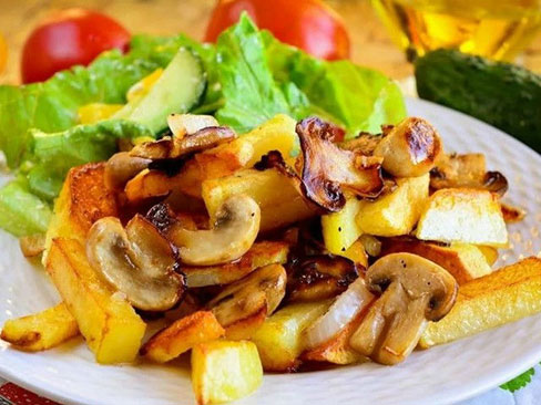Картофель жареный с грибами