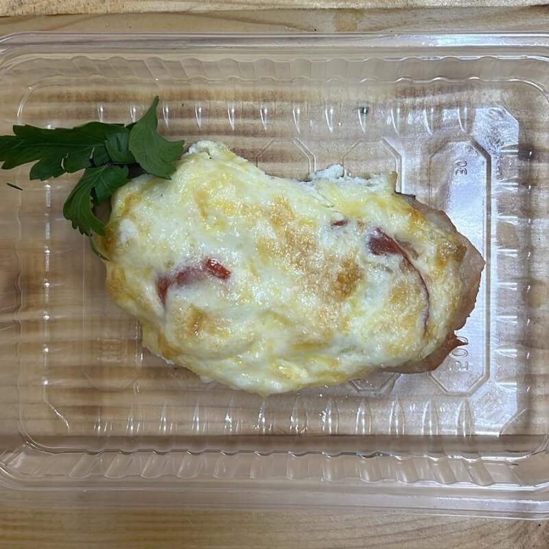 Горбуша запеченная с помидорами 100гр.