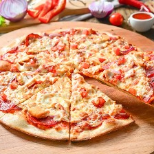 Пицца с копчёным цыплёнком барбекю