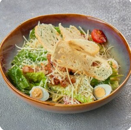 Салат Цезарь с цыпленком