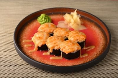 Ролл Яки Сяке маки