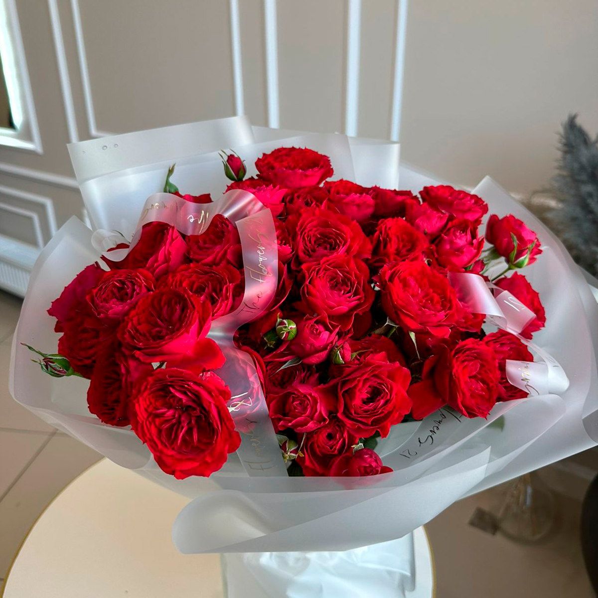 Букет из кустовых роз, 11 веточек (предзаказ)