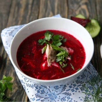 Борщ красный с мясом