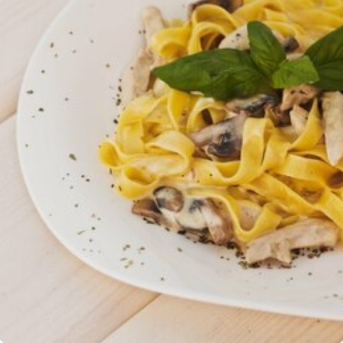 Феттуччине с курочкой и грибами