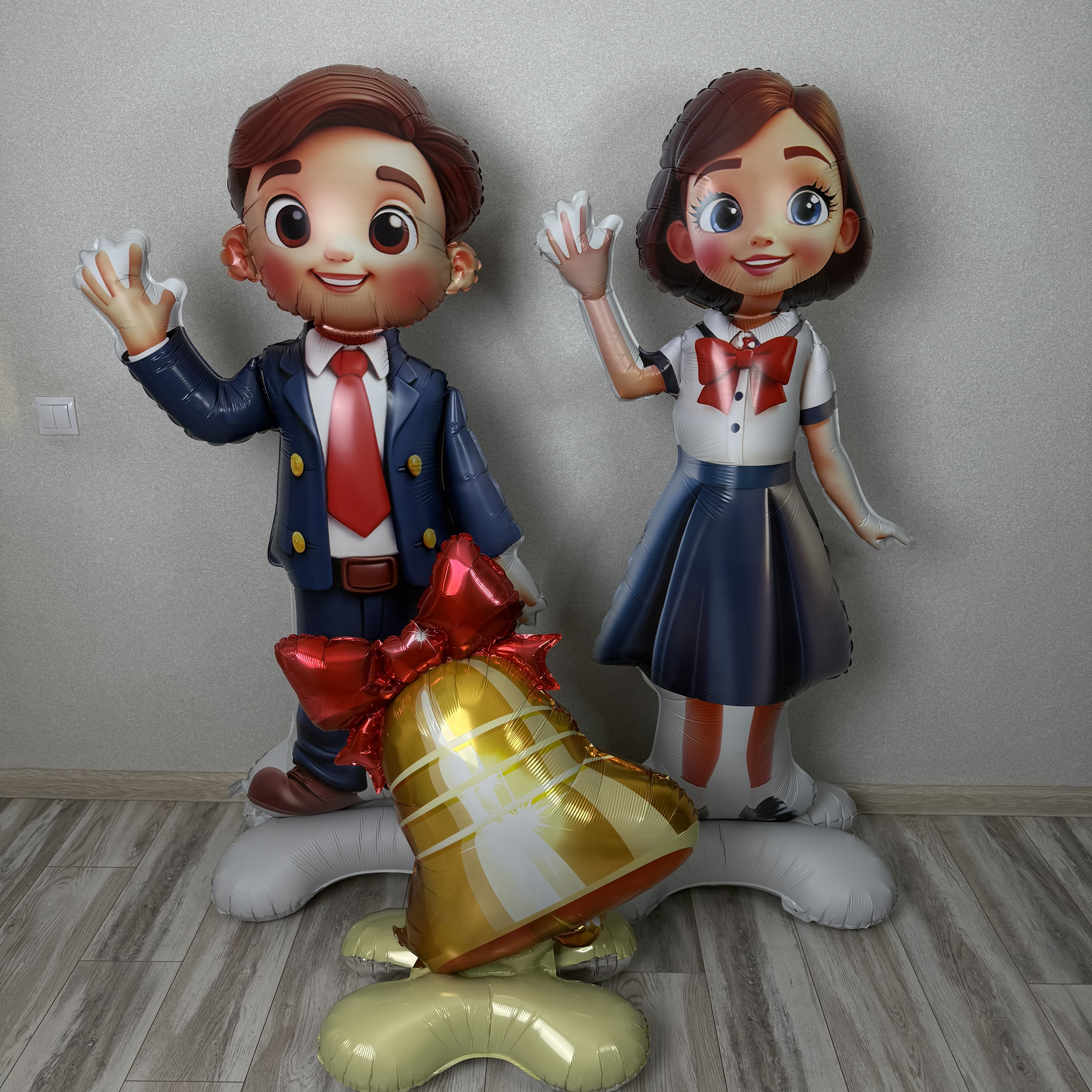 Ученик, ученица и колокольчик