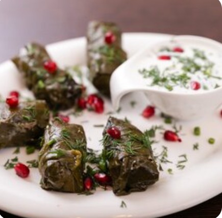 Долма из винoградных листьев