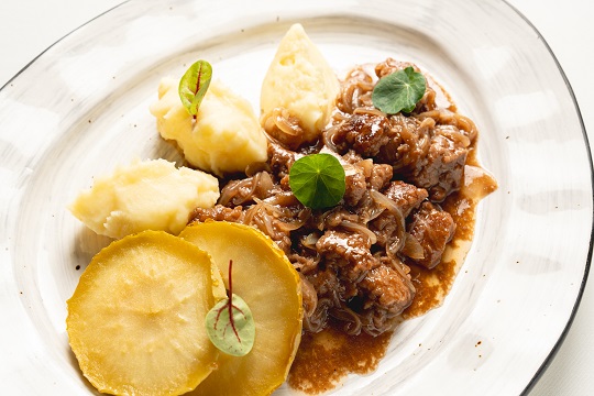 Печень по венециански с картофельным пюре