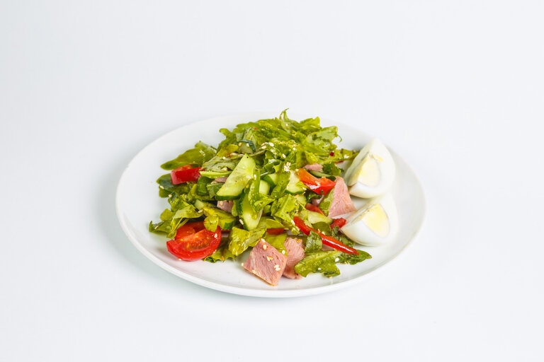Салат с рукколой