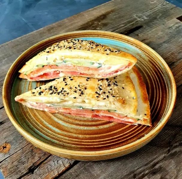 Завертон с лососем