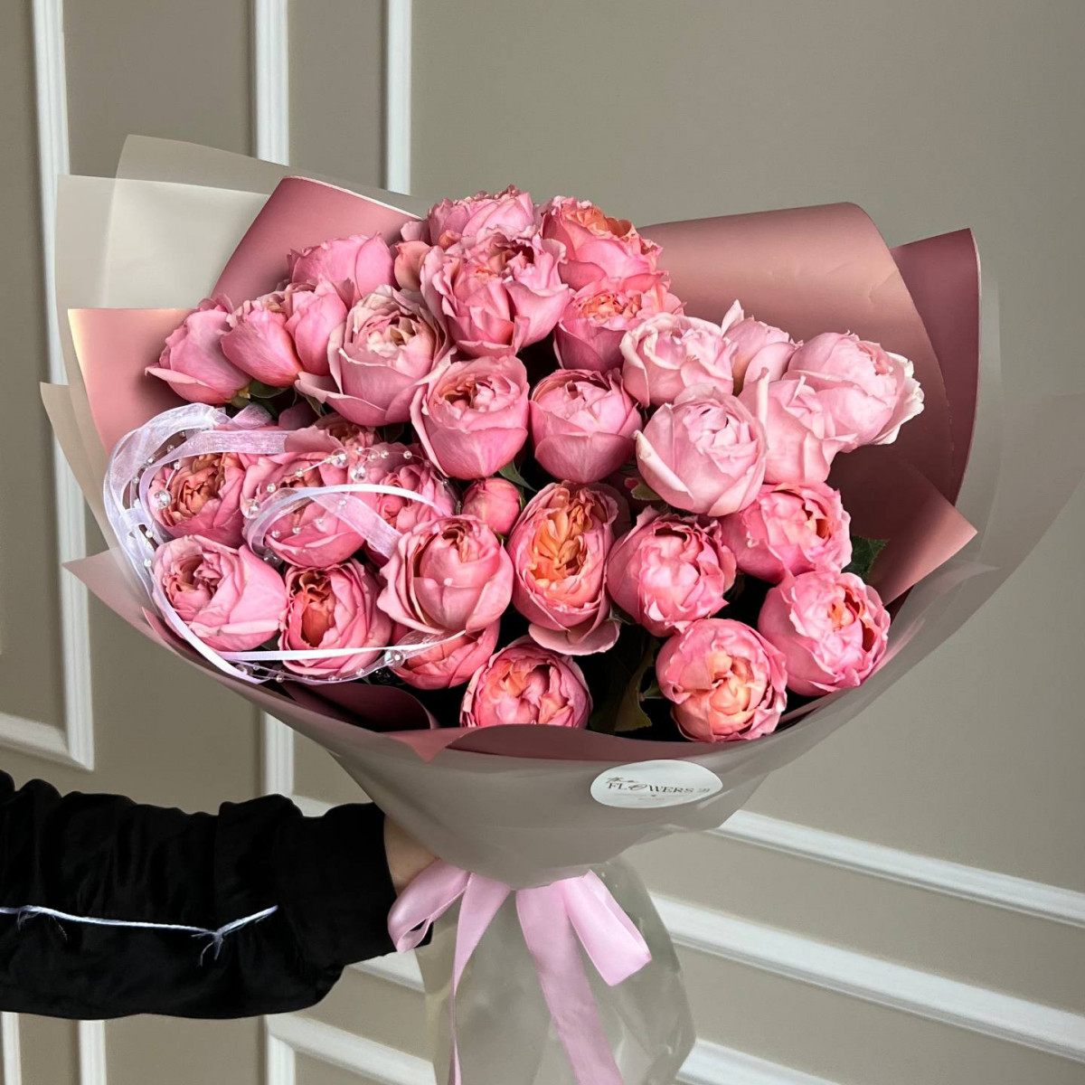 Моно букет из кустовых роз 3