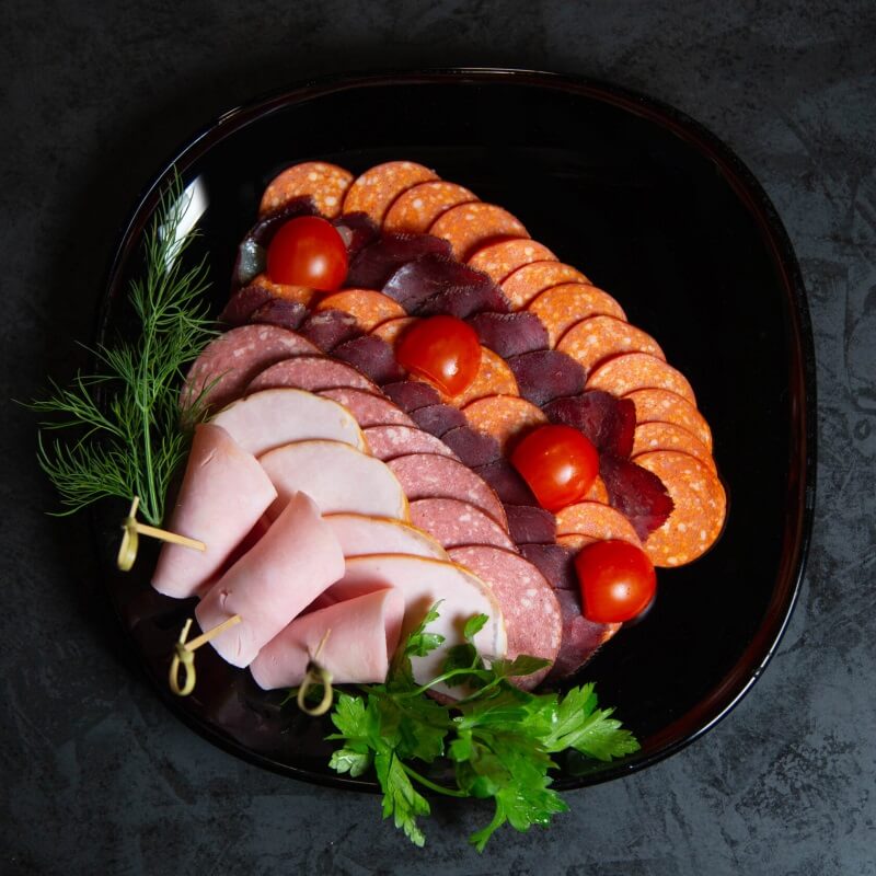 Мясные деликатесы