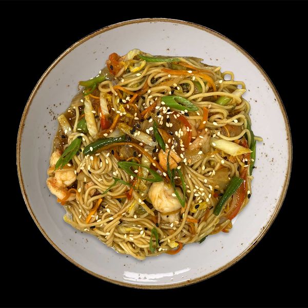Wok с морепродуктами удон