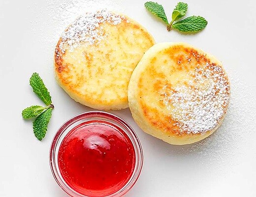 Сырники со сметаной