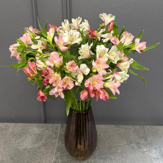 Альстромерия микс с вазой