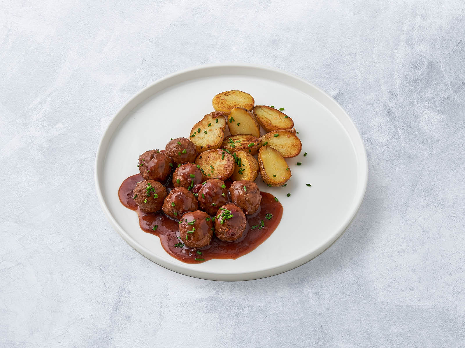 Норвежские фрикадельки в деми гляссе.