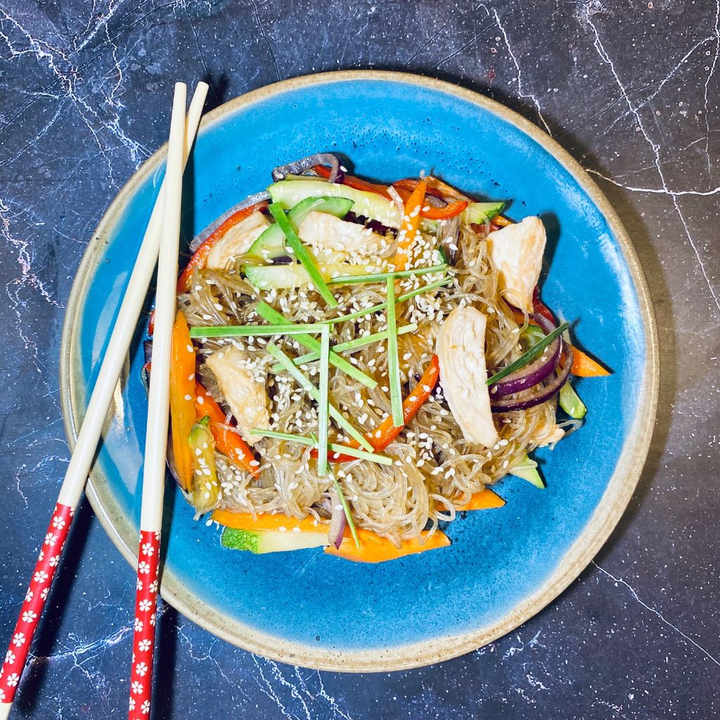 Фунчеза с курицей терияки