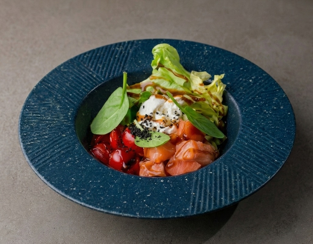 Поке с лососем