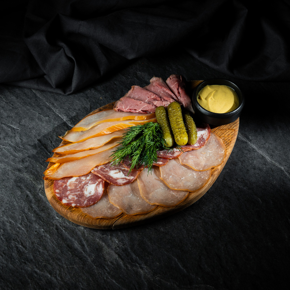 Мясное плато собственного производства