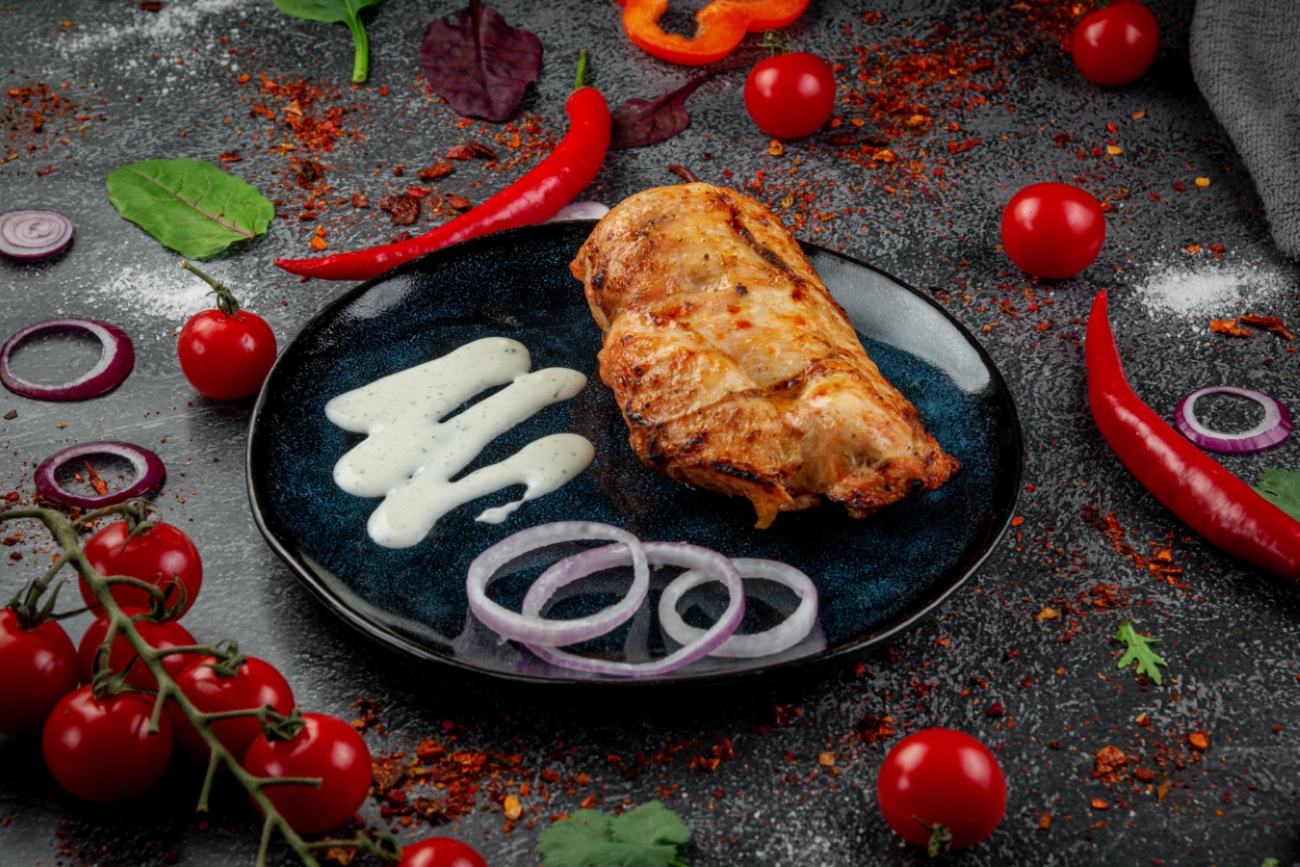 Куриная грудка на углях